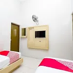 Super Oyo 2436 Hotel Kencana